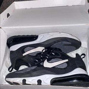 Nike air 270 reacts!